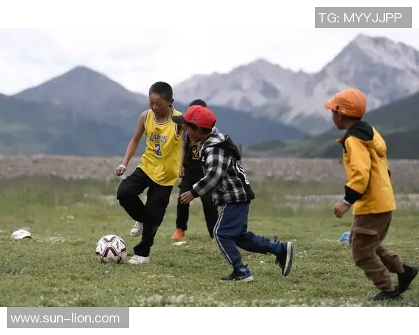 西安足球队逆袭之旅全景纪实：从低谷到辉煌的奋斗故事