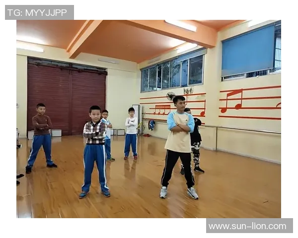 舞动人生：陈强在街舞世界中的追梦与坚持