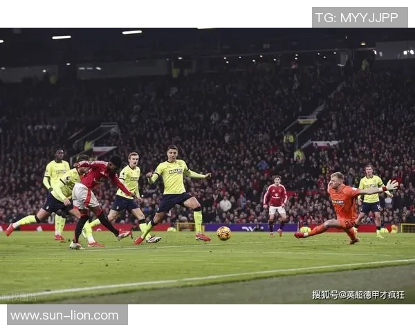 世界杯精彩对决曼联凭借帽子戏法战胜巴萨战术解析引发全场热议 世界杯精彩对决曼联凭借帽子戏法战胜巴萨战术解析引发全场热议