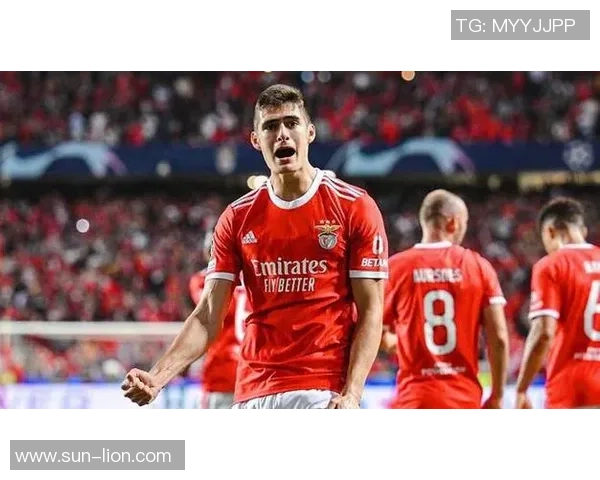 中超精彩对决AC米兰大胜本菲卡点球大战引发全场热潮与转会传闻 中超精彩对决AC米兰大胜本菲卡点球大战引发全场热潮与转会传闻