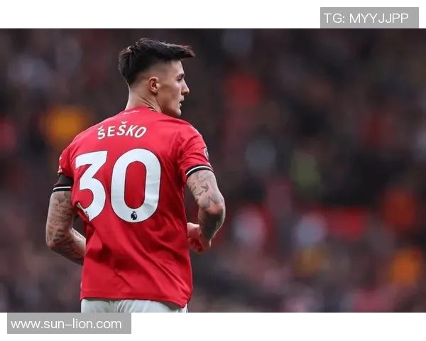 意甲激战曼联大胜本菲卡五球狂潮引发全场沸腾