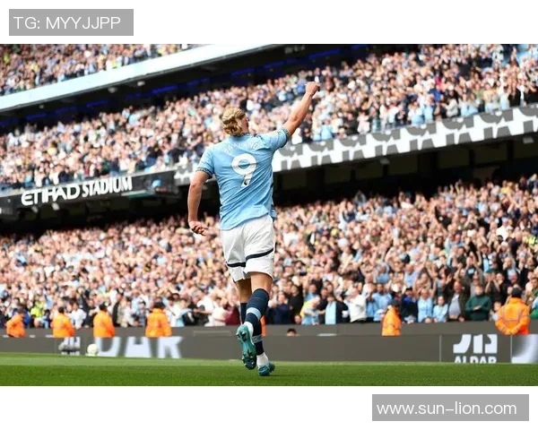 英超激战：拜仁险胜那不勒斯乌龙球成比赛转折点分析